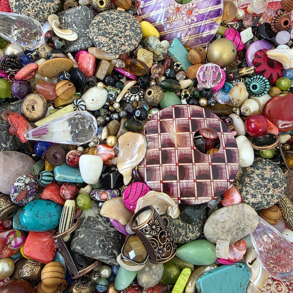 Mystery Bead Scoop Mix - Picture 11 of 12